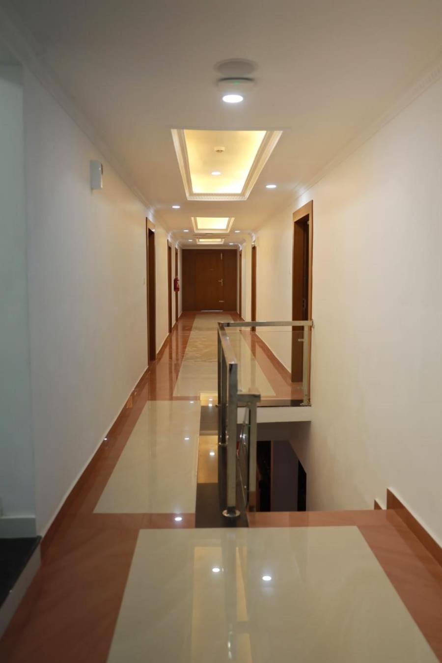 Pearl Residency Hotel Ayoor Exterior photo
